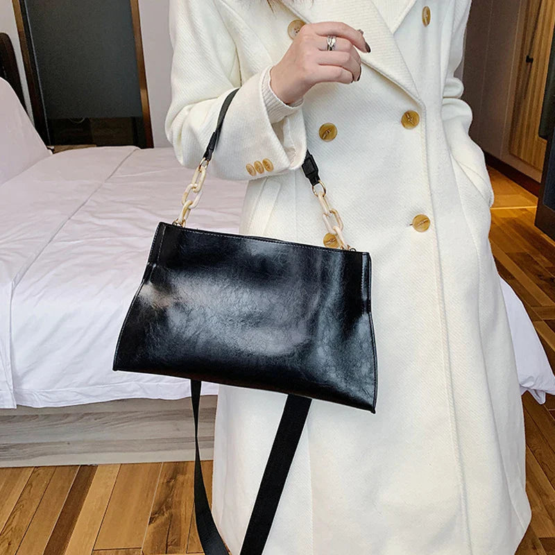 Elegant Soft Leather Shoulder Bag | Borsa capiente alla moda