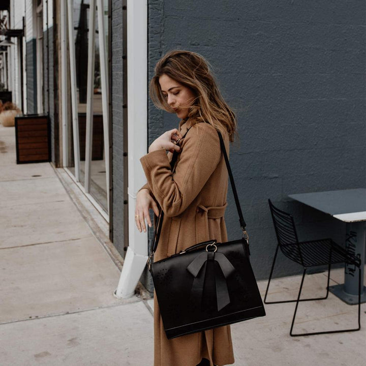 Borsa a mano elegante con fiocco