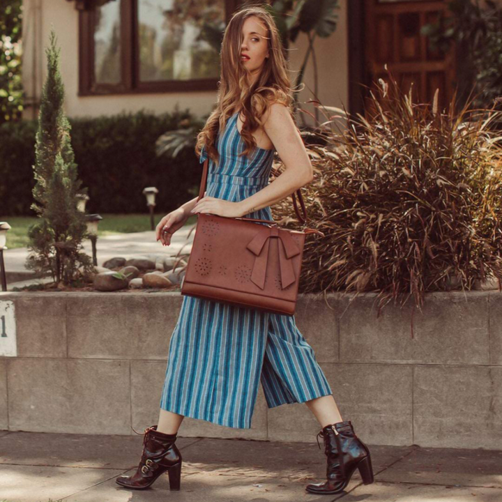 Borsa a mano elegante con fiocco