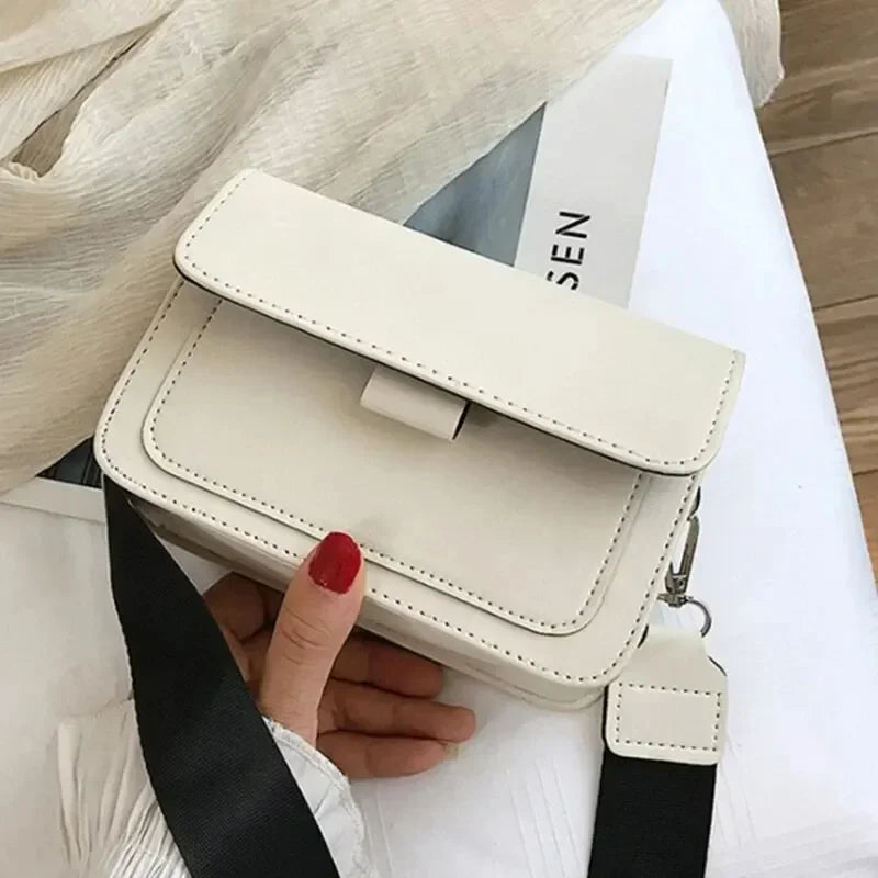 Elegant Crossbody Bags for Women | Piccola pochette versatile