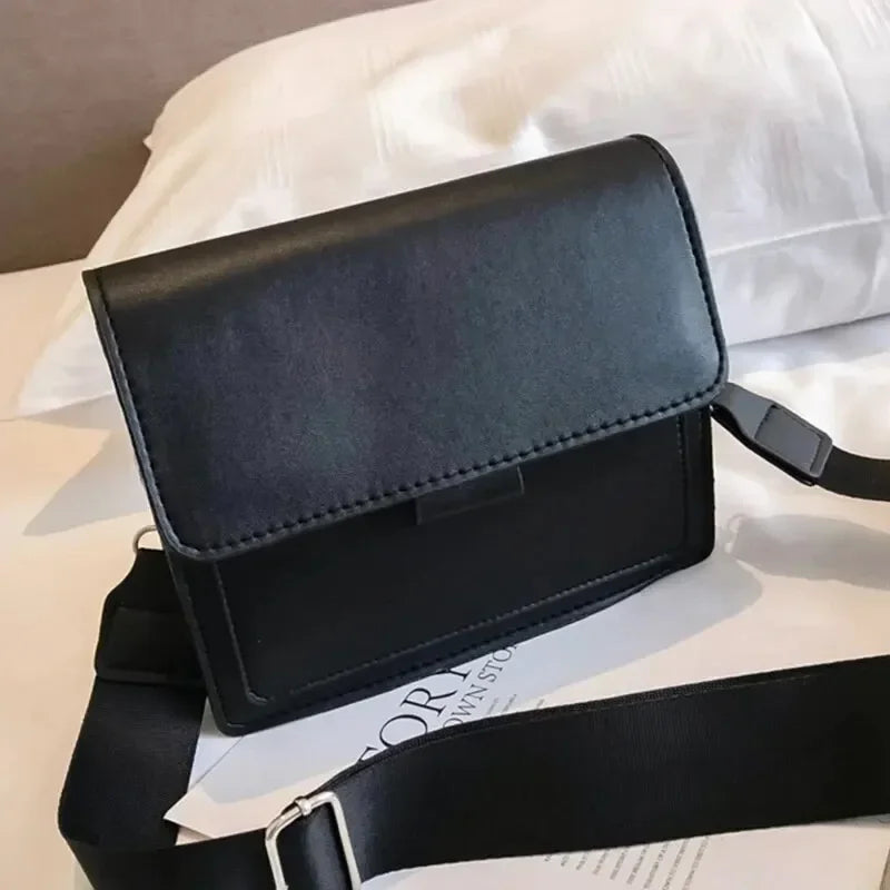 Elegant Crossbody Bags for Women | Piccola pochette versatile