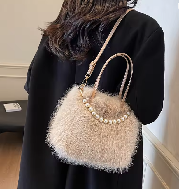 Tiffany | Borsa a tracolla in eco-pelliccia
