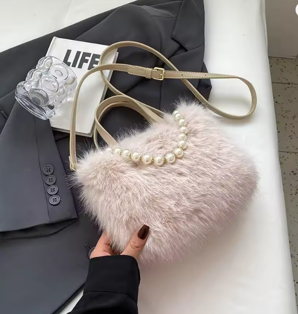 Tiffany | Borsa a tracolla in eco-pelliccia