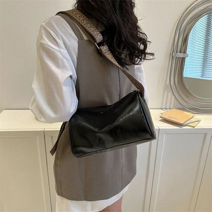 Boston Handbag in Chic Vintage PU Leather | Trendy Crossbody Bag