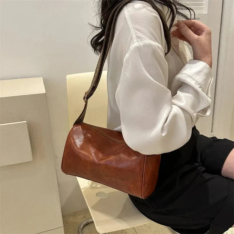 Boston Handbag in Chic Vintage PU Leather | Trendy Crossbody Bag