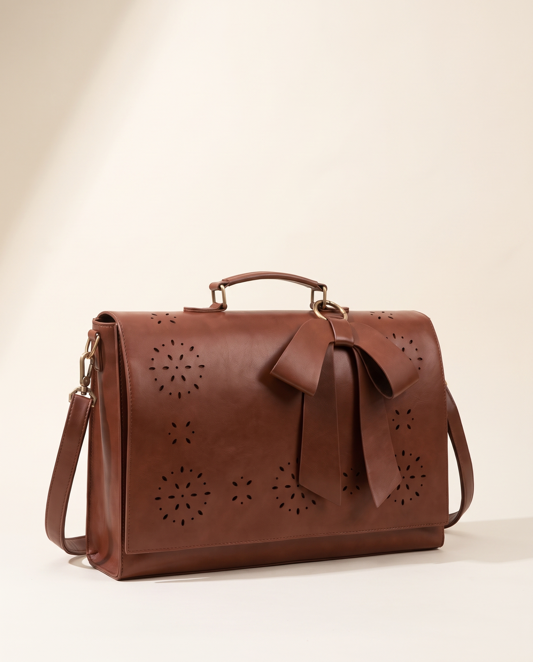 Elegant Handbag with Bow