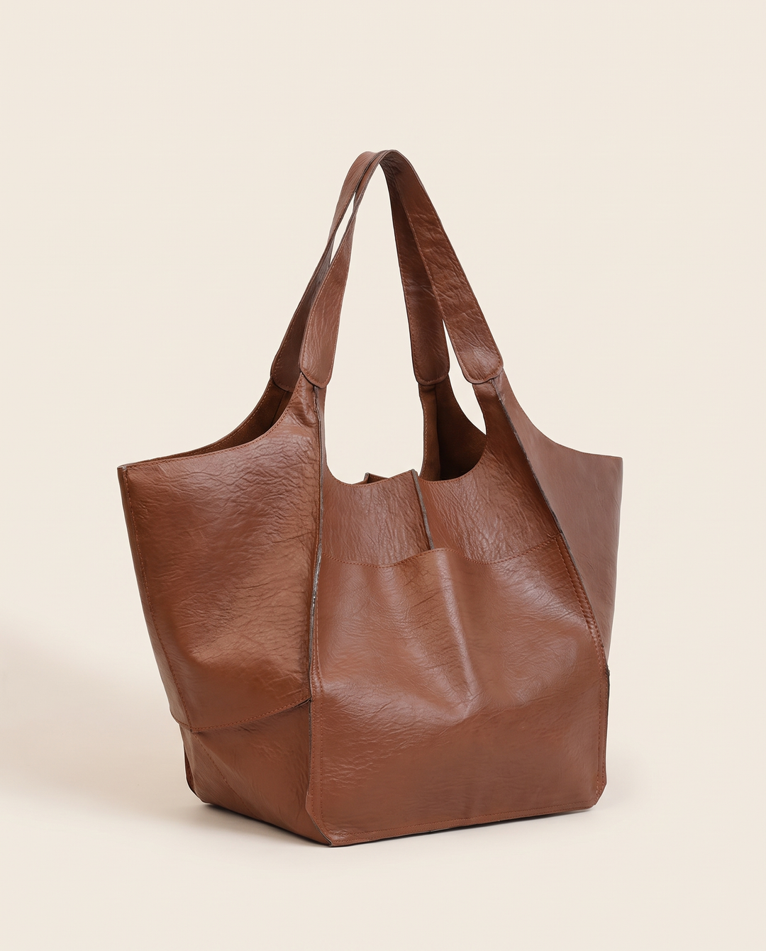 The Unmistakable Charm of Laura | Vintage Bag