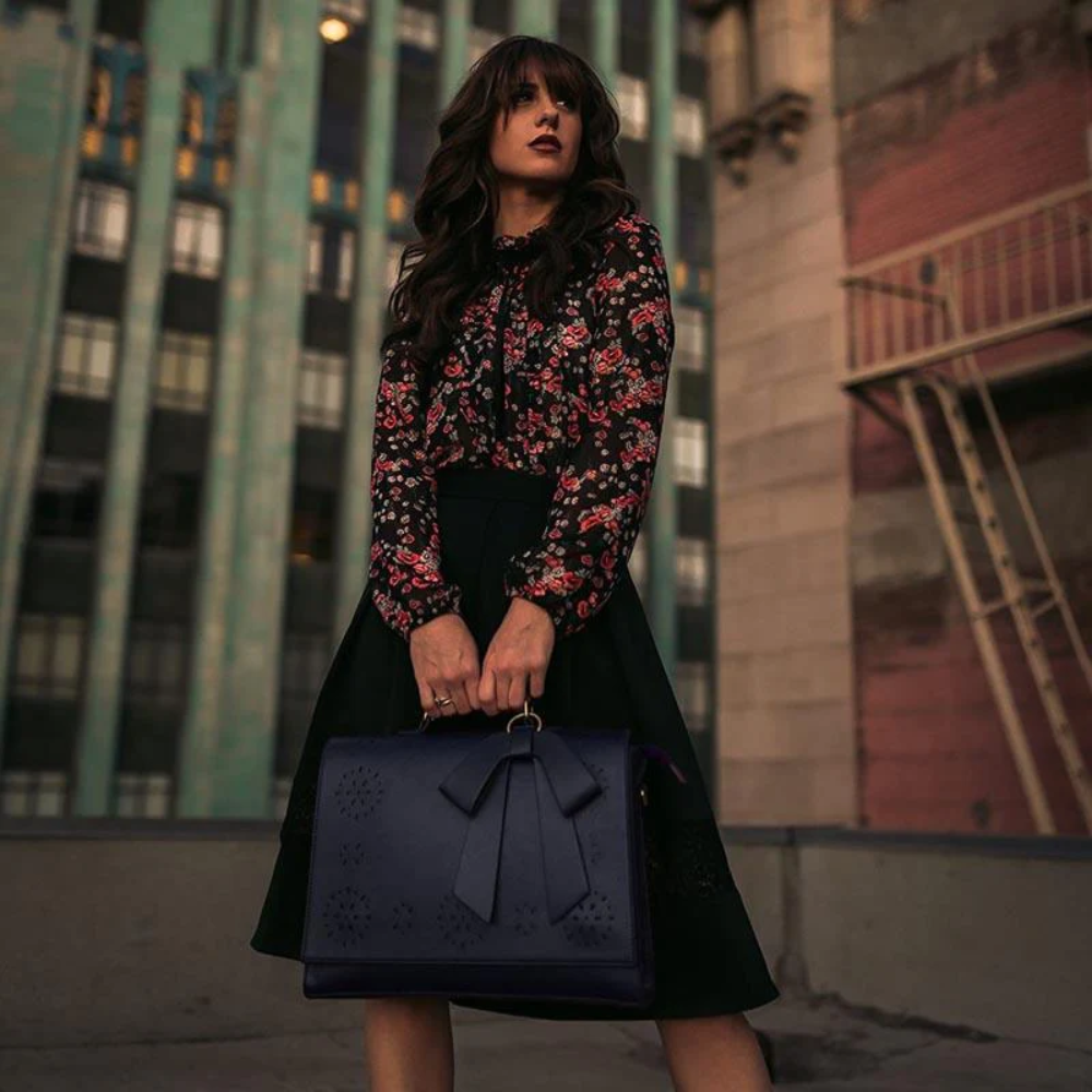 Borsa a mano elegante con fiocco